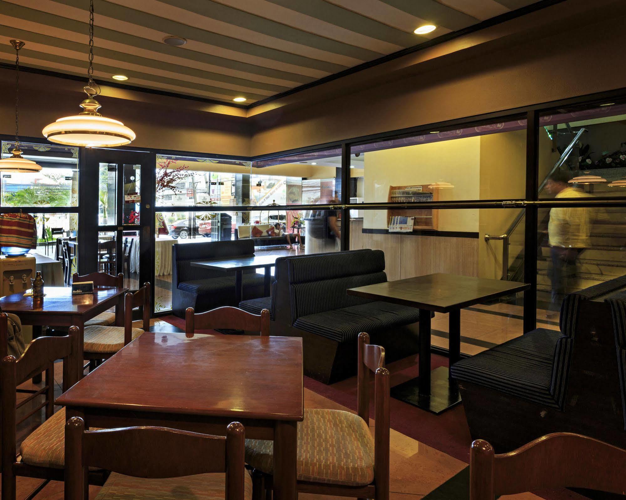 The Orchard Cebu Hotel & Suites Powered By Cocotel Mandaue-stad Buitenkant foto